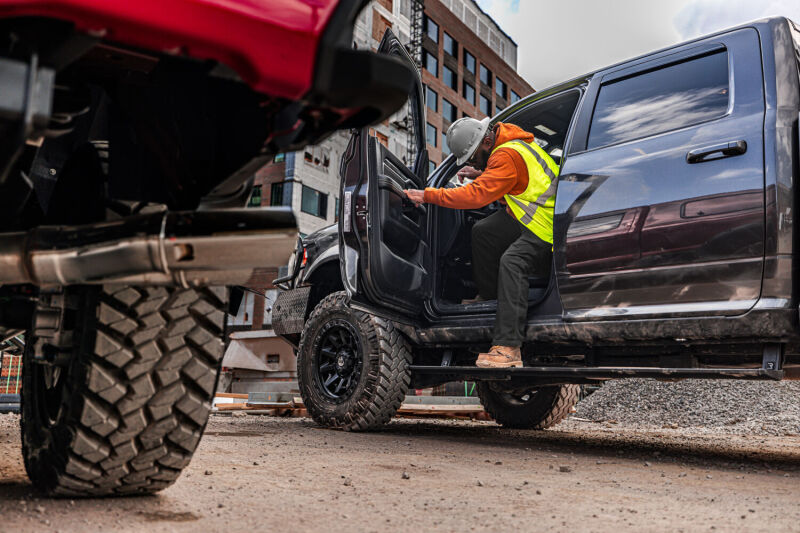 AMP Research PowerStep Vision | Toyota Tundra (22-26) (96338-01A)