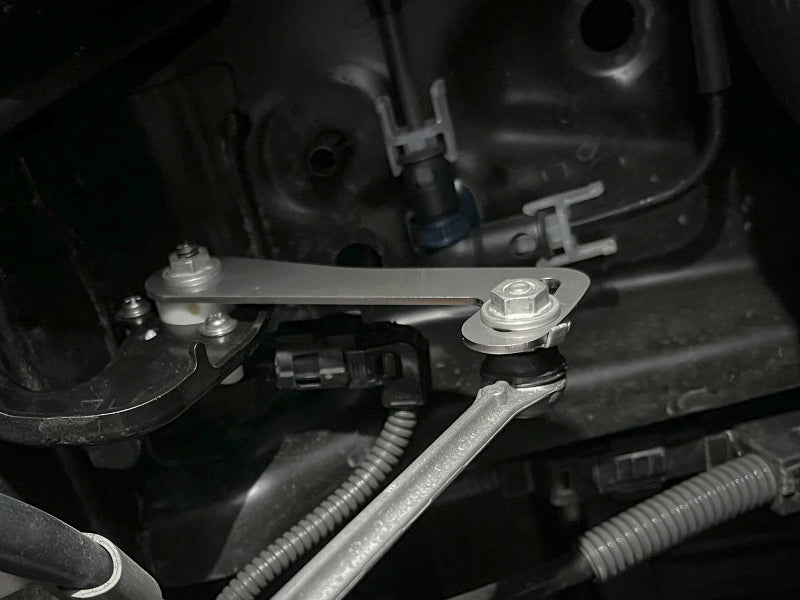 aFe Rear Leveling Kit w/ Self-Leveling Air Suspension | Toyota Tundra V6-3.5L (22+) (416-72T006-A)
