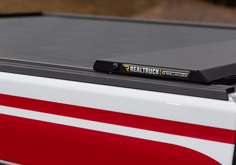 Roll-N-Lock M-Series Retractable Tonneau Cover: Jeep Gladiator (18-26) w/ Trail Rail - 5ft Bed