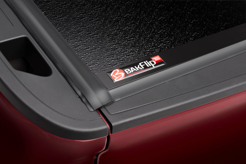 BAK 1126130 Tonneau Cover | Chevrolet Silverado 1500/2500HD (19-24) / GMC Sierra 1500 (19-26) / ZR2 (22-26) (1126130)