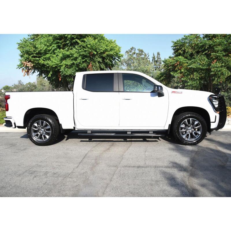 Westin 4 Oval Nerf Step Bars | Chevrolet Silverado 1500 / Silverado ZR2 / GMC Sierra 1500 / Sierra AT4 / Sierra AT4X (19-26) (21-24135)