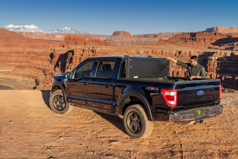 Undercover ArmorFlex Bed Cover | Ford F-150 (21-26) Crew Cab 5.5ft (AX22029)