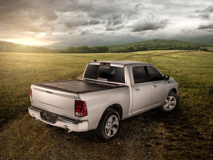 Roll-N-Lock M-Series Retractable Tonneau Cover | Ford F-150 (09-14) (LG111M)