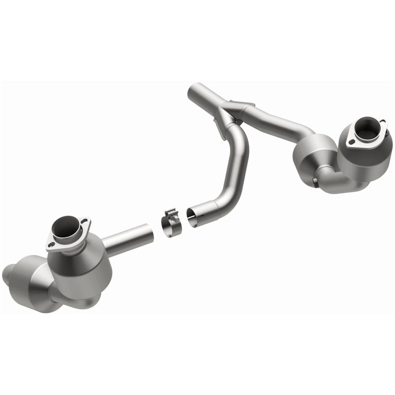Magnaflow Direct Fit Catalytic Converter Federal/EPA (F&R): Jeep Wrangler JK 07-09 3.8L