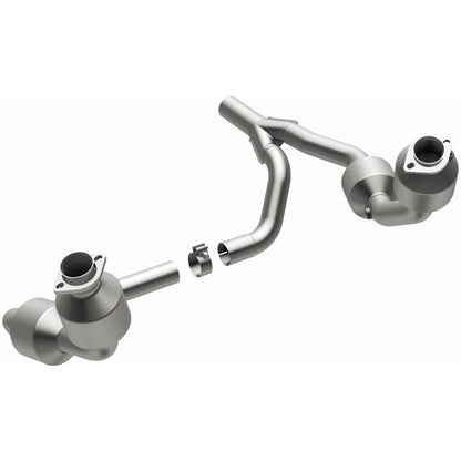Magnaflow Direct Fit Catalytic Converter Federal/EPA (F&R): Jeep Wrangler JK 07-09 3.8L