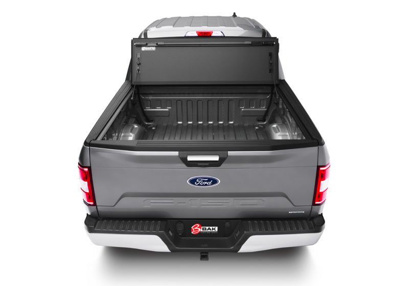 BAK 15-20 Ford F-150 5ft 7in Bed BAKFlip MX4 Matte Finish | Ford F-150 (15-17) / F-150 (18-20) / F-150 Raptor (17-20) (448329)
