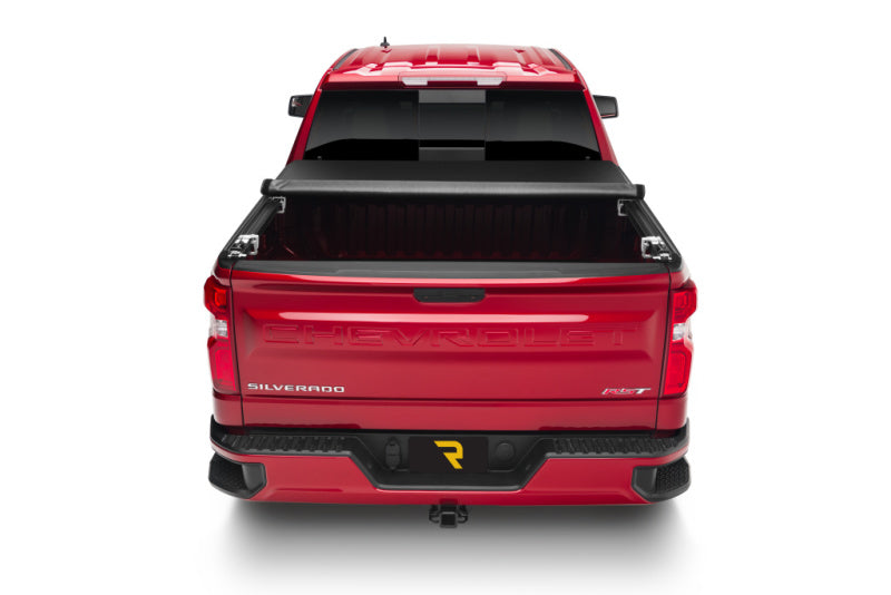 Truxedo GMC Sierra & Chevrolet Silverado 1500 (New Body) 5ft 8in TruXport Bed Cover | Chevrolet Silverado 1500 / GMC Sierra (19-26) (272401)