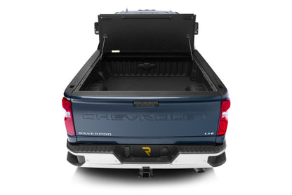 Undercover ArmorFlex Hard Folding Tonneau Cover | Chevrolet Silverado 2500HD / 3500HD / GMC Sierra 2500HD / 3500HD (20-26) (AX12026)