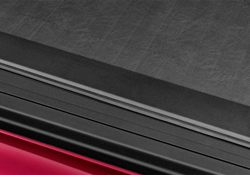 Roll-N-Lock M-Series Retractable Tonneau Cover | Ford F-150 (15-18) / F-150 (18-20) (LG102M)