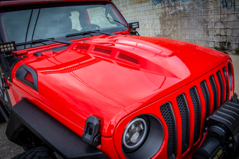 DV8 Offroad Primer Black Heat Dispersion Hood: Jeep Wrangler (18-21) / Gladiator (20-21)