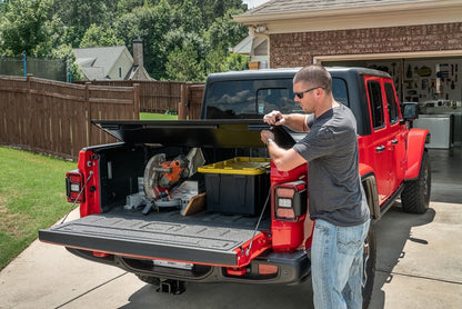 Rugged Ridge Armis Hard Folding Bed Cover | Jeep Gladiator JT (20-24) (13550.24)