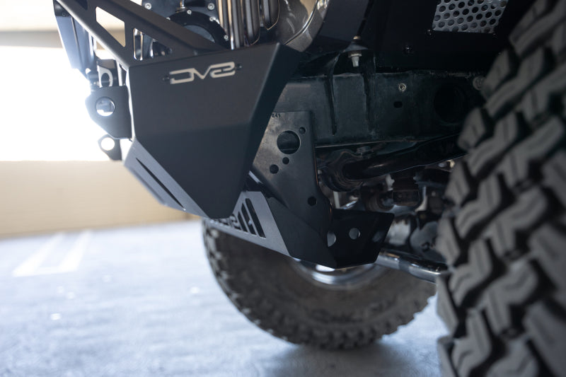 DV8 Offroad Front Bumper Sway-Bar Disconnect Motor Skid Plate | Jeep Wrangler JL (18-25) / Gladiator JT (20-25) (SPJL-02)