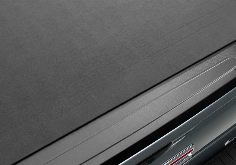 BAK Revolver X4s Hard Roll-Up Tonneau Cover | Chevrolet Colorado (15-22) / GMC Canyon (15-22) / Chevrolet Colorado ZR2 (17-22) (80126)
