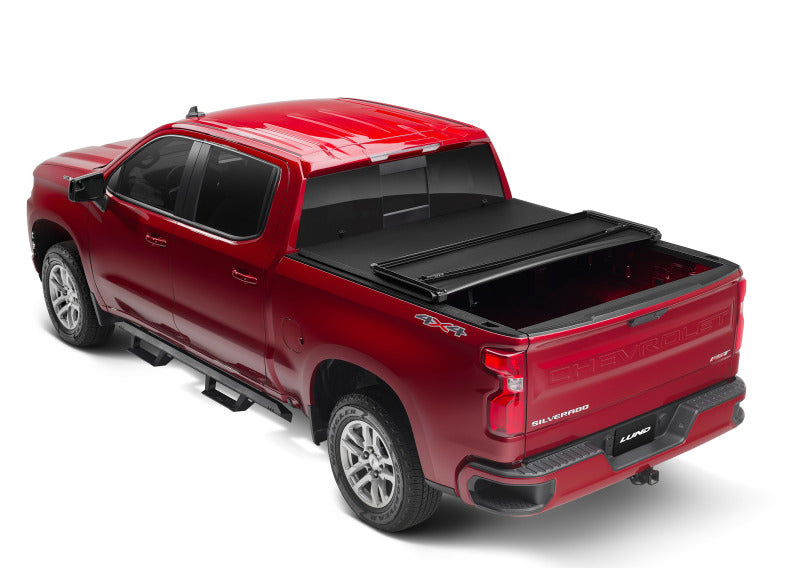 Lund Genesis Tri-Fold Tonneau Cover | Chevrolet Colorado (15-22) / Colorado ZR2 (17-22) / GMC Canyon (15-22) (95080)