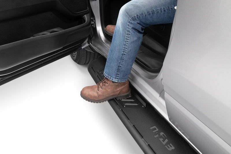 N-Fab 19-21 GMC 1500 Crew Cab Roan Running Boards | GMC Sierra 1500 / Silverado 1500 (19-26) (NBC19CC-TX)