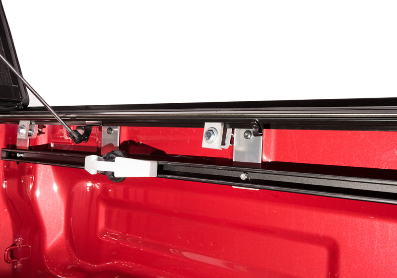 BAK 5ft 6in Bed BAKFlip G2 | Toyota Tundra (10-26) (226409)