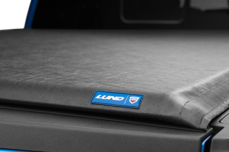 LUND Genesis Roll-Up Tonneau Cover | Chevrolet Colorado (15-17) / GMC Canyon (15-22) (960180)
