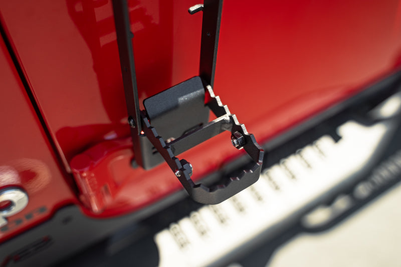 DV8 Offroad Powder Coated Hinge Mounted Step: Jeep Wrangler / Gladiator (2018-2026)
