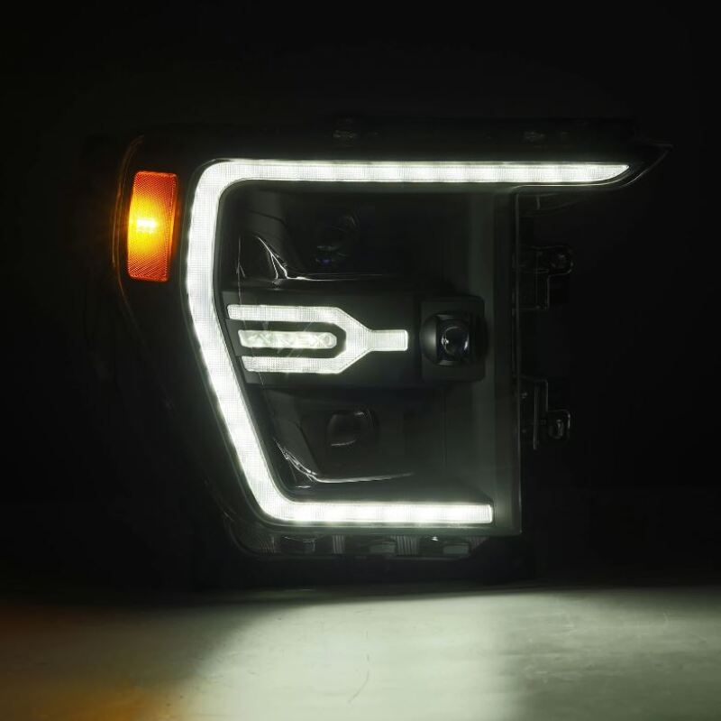 AlphaRex Luxx-Series Projector Headlights | Ford F-150 (21-22) / Raptor (21-22) (880139)