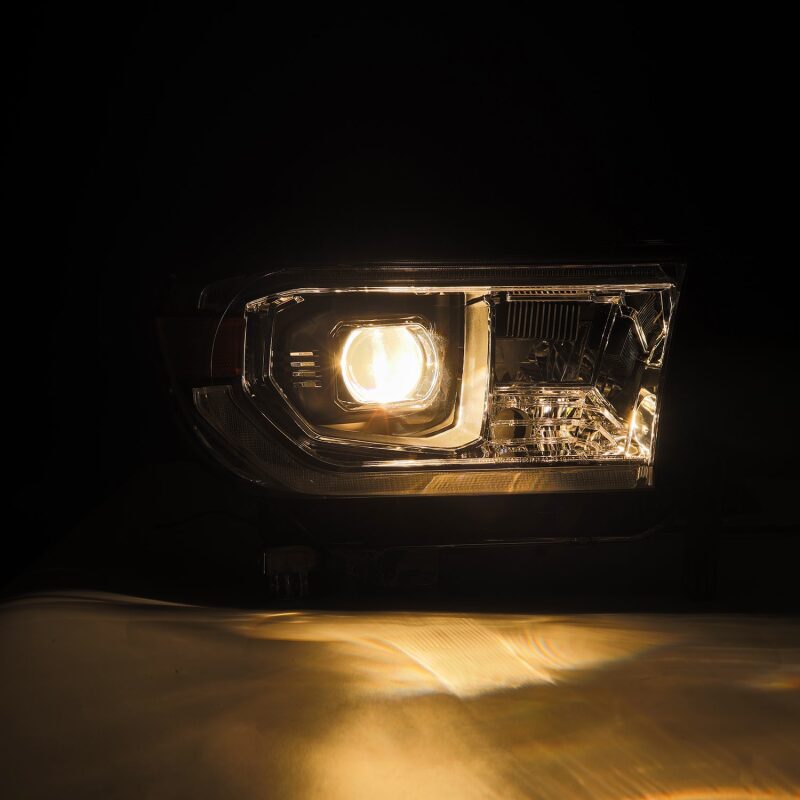 AlphaRex 07-13 Toyota Tundra / 08-17 Sequoia LUXX LED Projector Headlights | Toyota Tundra / Sequoia (07-17) (880824)