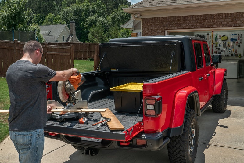 Rugged Ridge Armis Hard Folding Bed Cover | Jeep Gladiator JT (20-24) (13550.24)