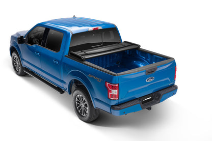 Lund 19-23 Ford Ranger (6ft Bed) Genesis Tri-Fold Tonneau Cover | Ford Ranger (19-26) (950113)