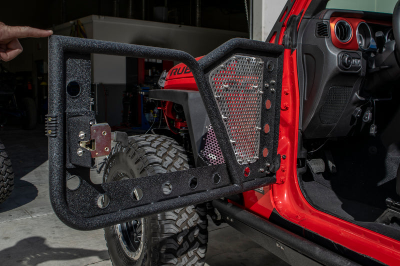 DV8 Offroad Front Rock Doors w/ Perforated Aluminum Mesh (FRONT): Jeep Wrangler / Gladiator (18-21)