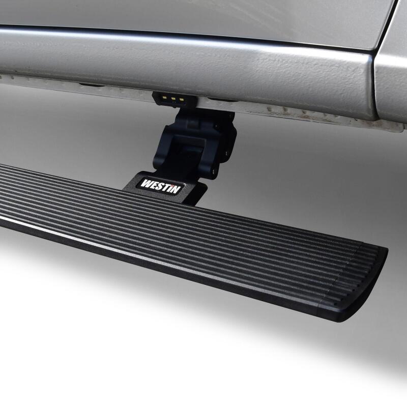 Westin Pro-e Power Running Boards | Chevrolet Silverado 1500 (19-26) / GMC Sierra 1500 (19-26) / Silverado ZR2 (22-26) (29-24135)