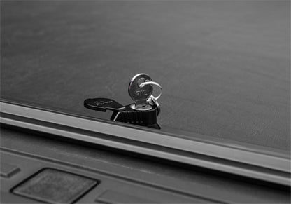 Roll-N-Lock M-Series Retractable Tonneau Cover | Ford F-150 (15-17 / 18-20 / 17-20 Raptor) (LG101M)