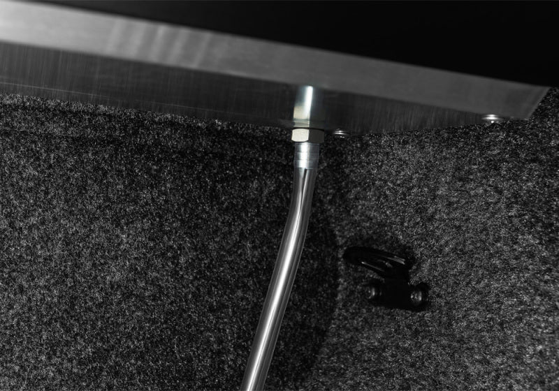 Roll-N-Lock M-Series Retractable Tonneau Cover | Ford F-150 (21-23 / 24-26) / F-150 Raptor (21-23 / 24-26) / F-150 Lightning (22-26) (LG131M)