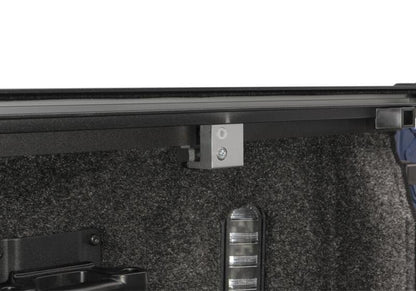 Retrax IX 15-22 Ford F-150 Super Crew/Super Cab/Reg Cab 6.5ft. Bed Retractable Tonneau Cover | Ford F-150 (15-22)