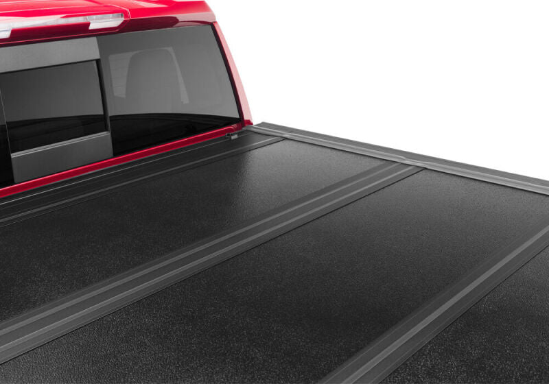 UnderCover FX11022 Flex Hard Folding Tonneau Cover | Chevrolet Silverado 1500 / GMC Sierra (19-26) (FX11022)