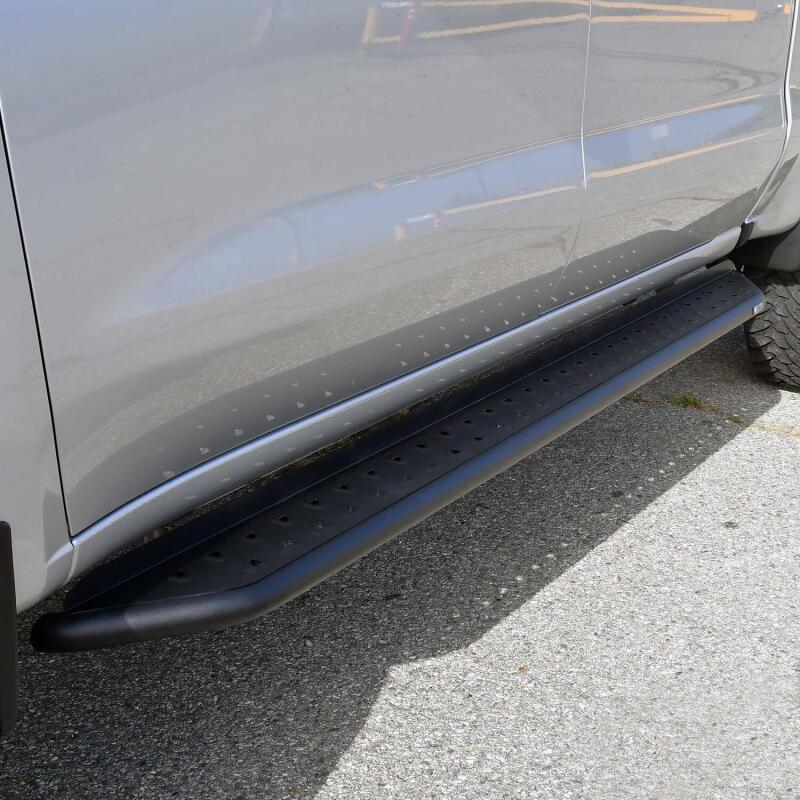 Westin Outlaw Running Boards | Chevrolet Silverado / GMC Sierra (19-26) (28-31275)