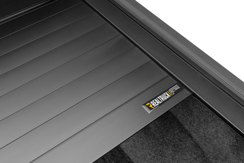 Retrax PRO XR T-Slot Bed Cover | Ford F-150 (15-20) / Raptor (17-20) (T-80373)