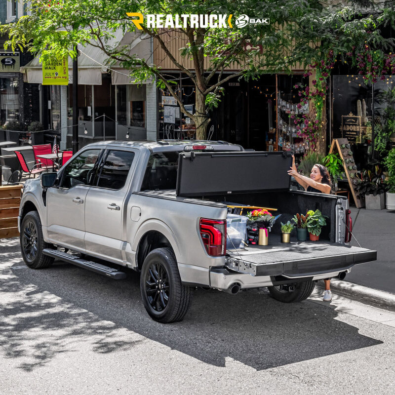 BAK Bed Cover | Toyota Tacoma (12-15) 6ft Bed (W/O Universal Tailgate Function) | 448407