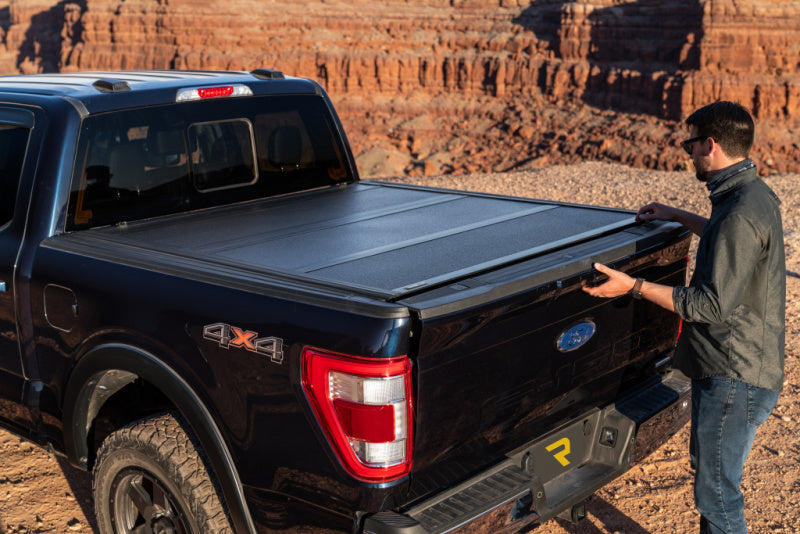 Undercover ArmorFlex Bed Cover | Ford F-150 (21-26) Crew Cab 5.5ft (AX22029)