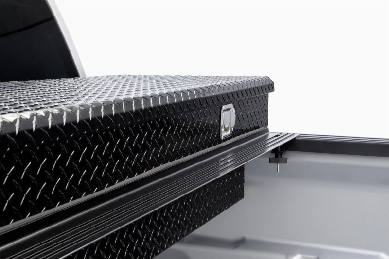 Extang Solid Fold 2.0 Toolbox Tonneau Cover | Chevrolet Silverado 2500HD/3500HD (20-26) / GMC Sierra 2500HD/3500HD (20-26) (84653)