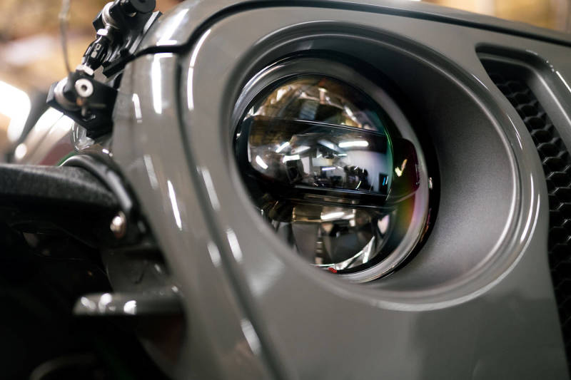 DV8 Offroad LED Projector Headlights: Jeep Wrangler (18-22) / Gladiator (20-22)