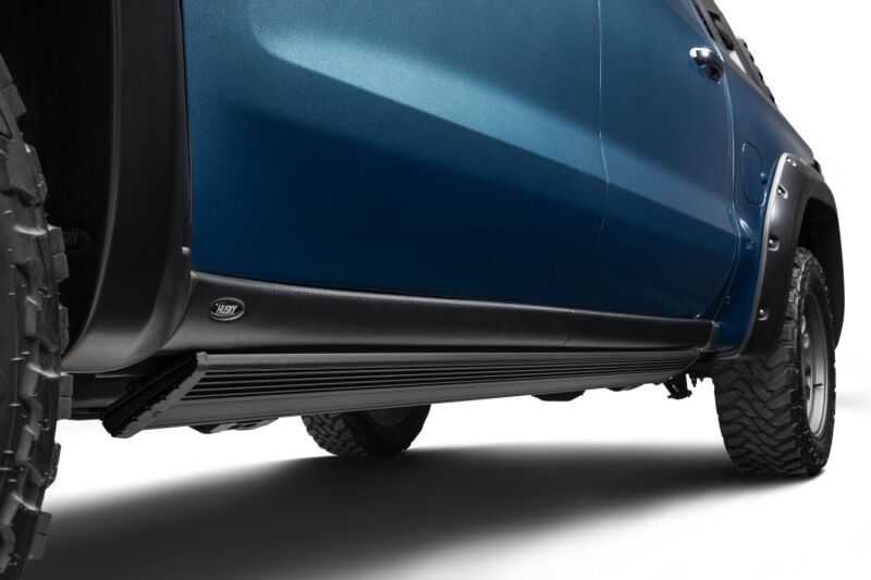 AMP Research PowerStep Xtreme | Chevrolet Silverado 1500 (19-26) / GMC Sierra 1500 (19-26) / 2500/3500HD (20-26) / ZR2 / AT4X (22-26)