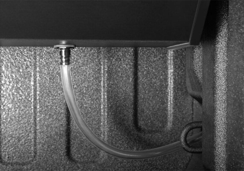 RetraxPRO XR Retractable Tonneau Cover: Fits Most Ram 1500 Models (2019-2026) w/ Trax Rail System