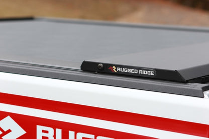 Rugged Ridge Armis Retractable Locking Bed Cover | Jeep Gladiator JT (20-21) (13550.31)