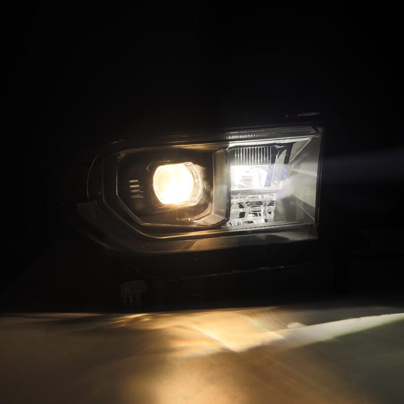 AlphaRex LUXX-Series LED Headlights | Toyota Tundra (07-13) / Sequoia (08-17) (880823)