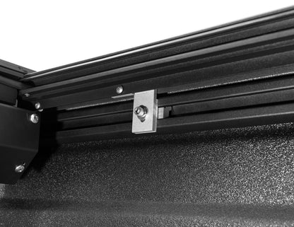 Roll-N-Lock M-Series Retractable Tonneau Cover: Jeep Gladiator (18-26) w/ Trail Rail - 5ft Bed