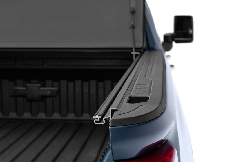 BAK 6ft 9in Bed BAKFlip G2 | Chevrolet Silverado 2500HD/3500HD (20-26) / GMC Sierra 2500HD/3500HD (20-26) (226133)