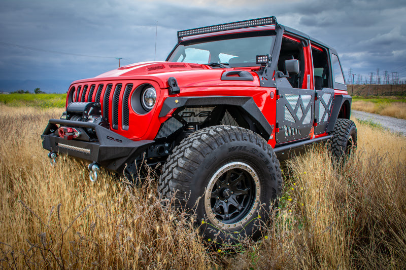DV8 Offroad Primer Black Heat Dispersion Hood: Jeep Wrangler (18-21) / Gladiator (20-21)