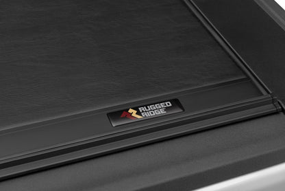 Rugged Ridge Armis Retractable Locking Bed Cover w/o Trail Rails: Jeep Gladiator (18-26)