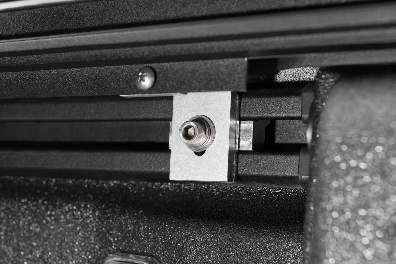 Rugged Ridge Armis Retractable Locking Bed Cover | Jeep Gladiator JT (20-21) (13550.31)