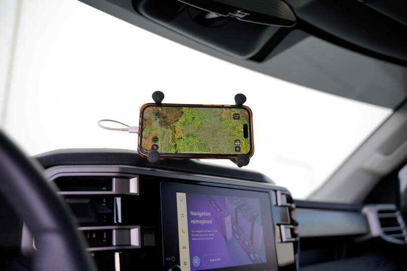DV8 Offroad Digital Device Dash Mount | Toyota Tundra (22-26) (DMT2-01)