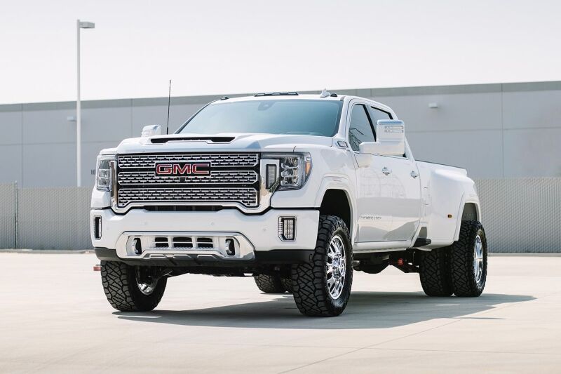 Cognito 3in Elite Leveling Kit w/ Fox 2.5 Series Shocks | Chevrolet Silverado 2500HD/3500HD / GMC Sierra 2500HD/3500HD (210-P0930)