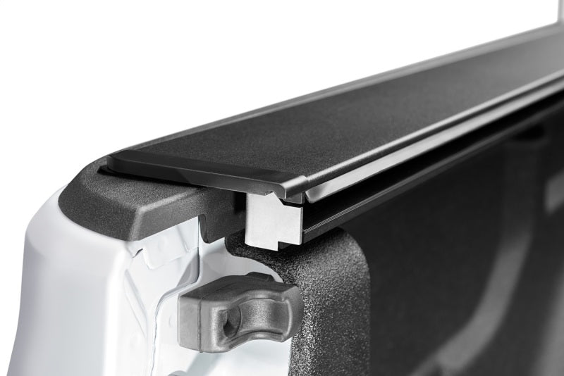 Rugged Ridge Armis Retractable Locking Bed Cover | Jeep Gladiator JT (20-21) (13550.31)